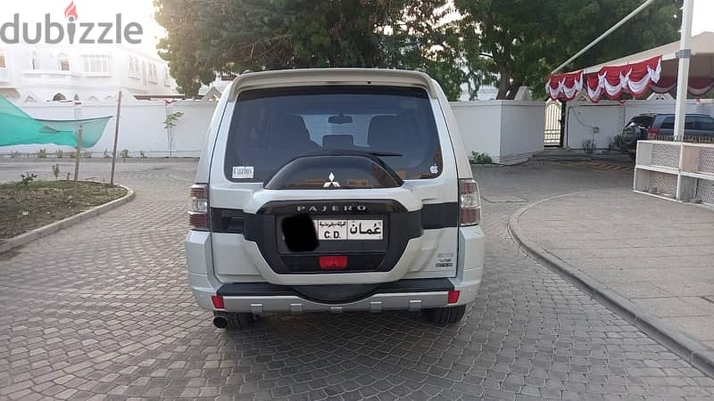 Mitsubishi Pajero 2015 1