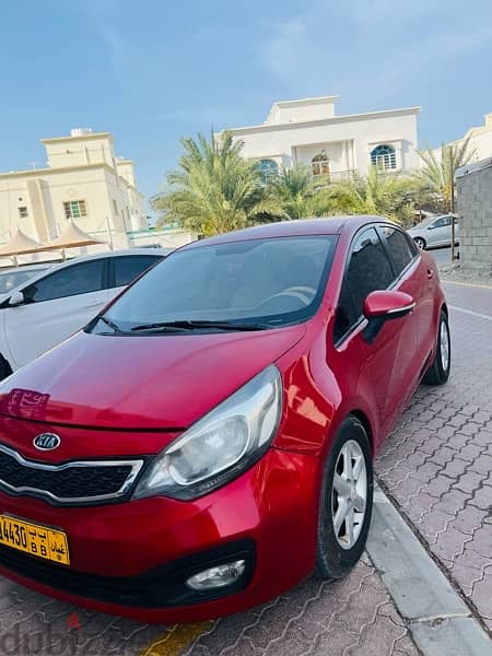 Kia Carens 2012 3