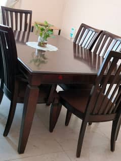 6 seater Table with chairs