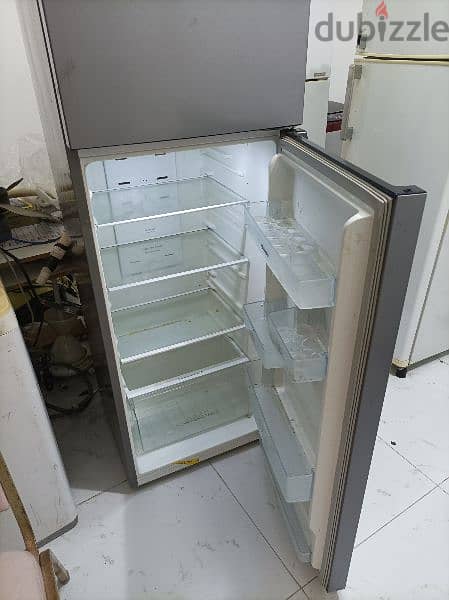 good candition fridge for sale 2