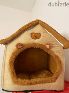 cat or dog house 79747425 0