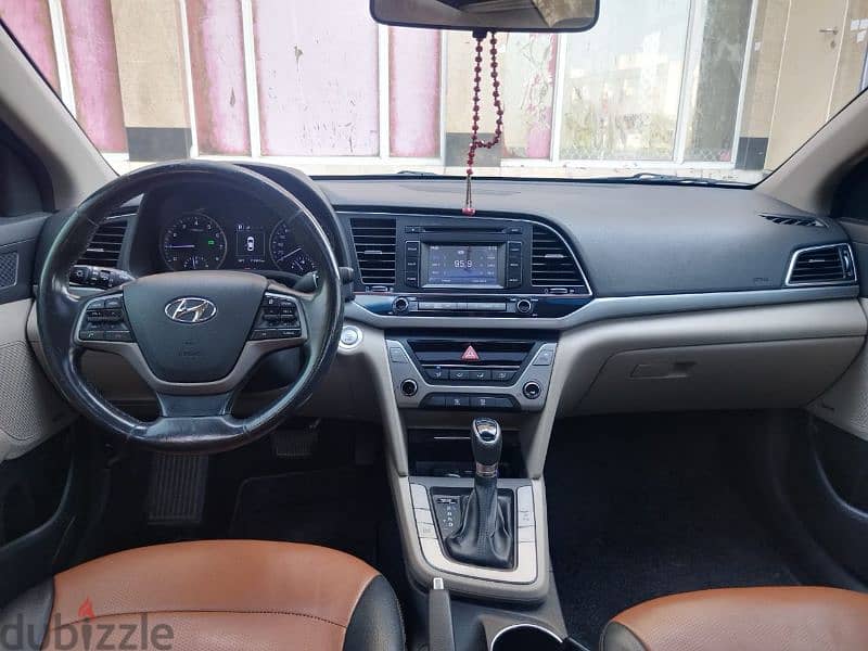 Hyundai Elantra 2018 7