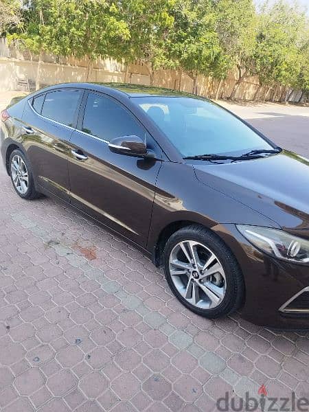 Hyundai Elantra 2018 10