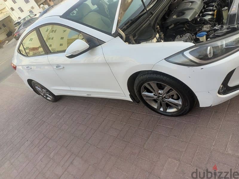 Hyundai Elantra 2018 12