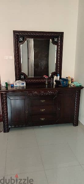 Dressing table 0