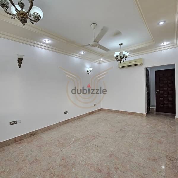 Spacious villa in Al-Azaiba, price 450 OMR 3