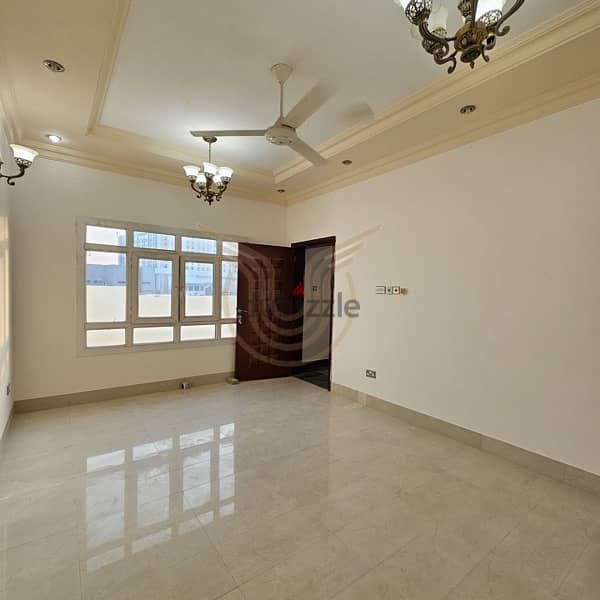 Spacious villa in Al-Azaiba, price 450 OMR 4