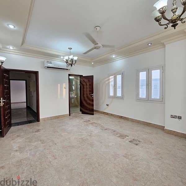 Spacious villa in Al-Azaiba, price 450 OMR 6