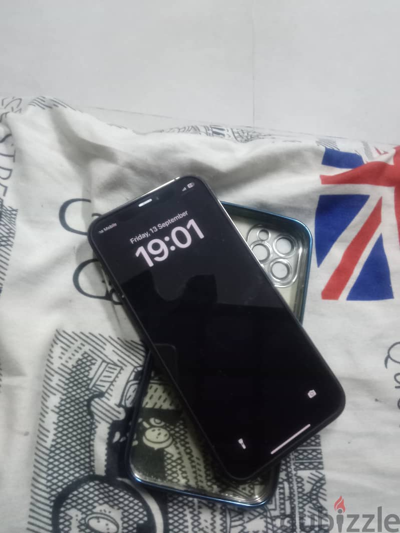 256gp iPhone 12 pro graph white.       Sell over 4