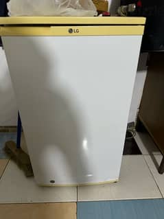 Small frige for sale agrant