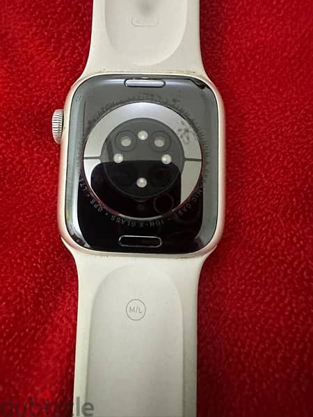 Apple Watch Series 7 (GPS + Cellular, 41MM) 1