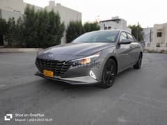 Hyundai Elantra SEL 2021 model in excellent condition