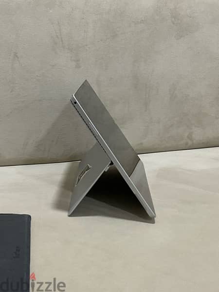 Microsoft Surface laptop and tablet // للبيع بشكل عاجل و قابل للتفاوض 5