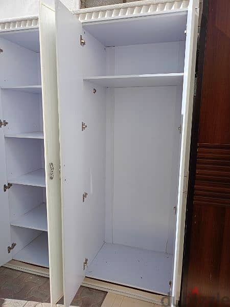 6 doors cupboard for sale 3