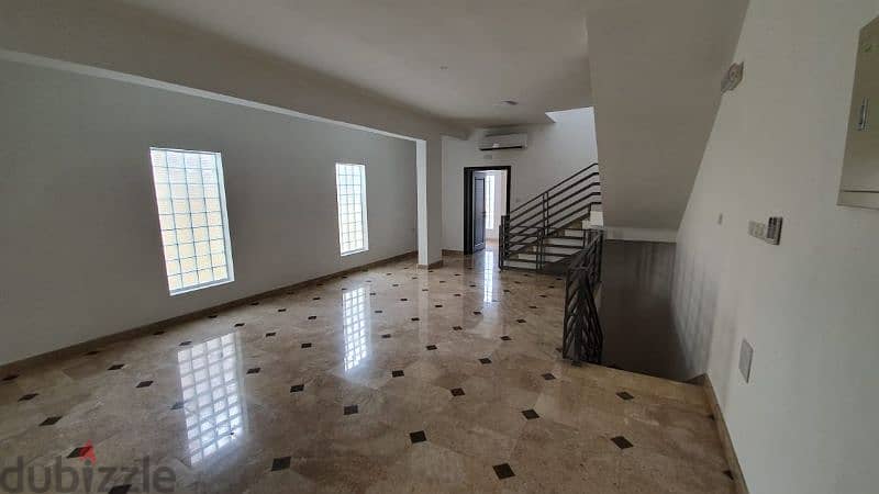 Apart of twin villa in Qurum 6