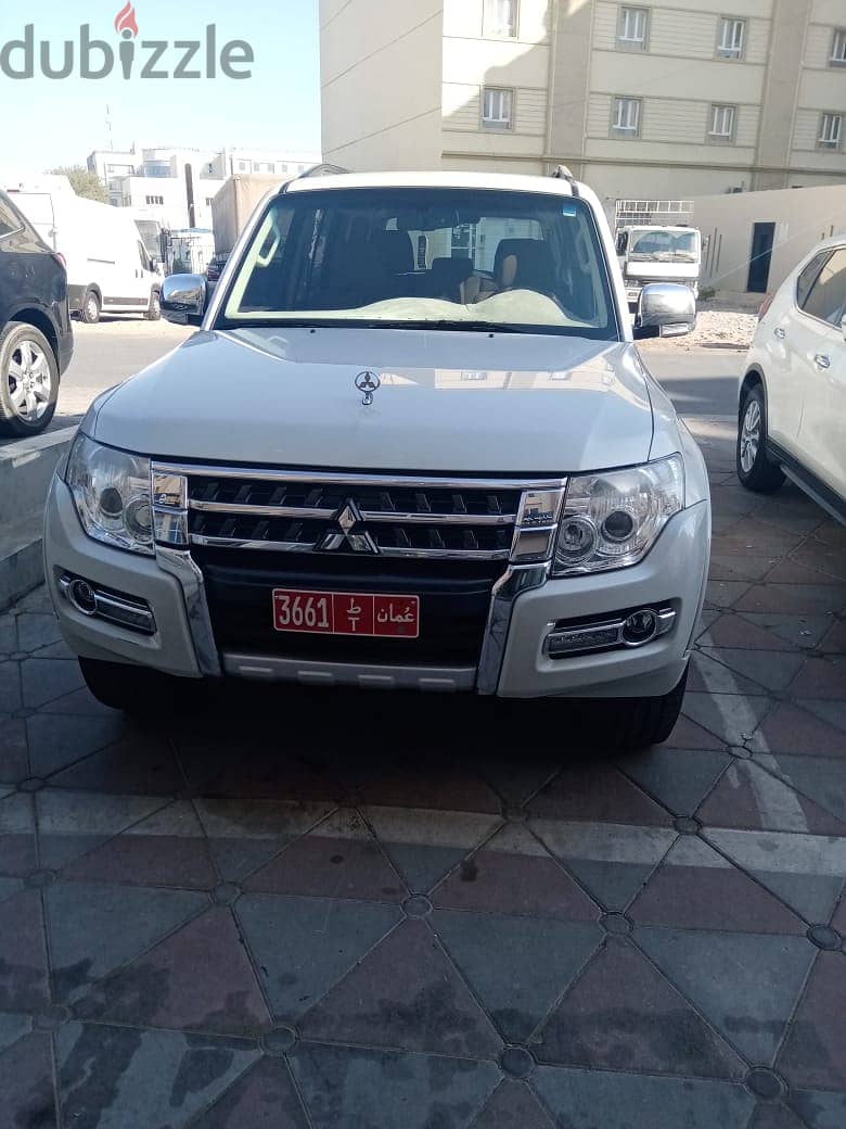 pajero 2017 (30 omr per day) 5