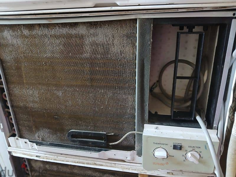 Window Ac new fresh condition 1