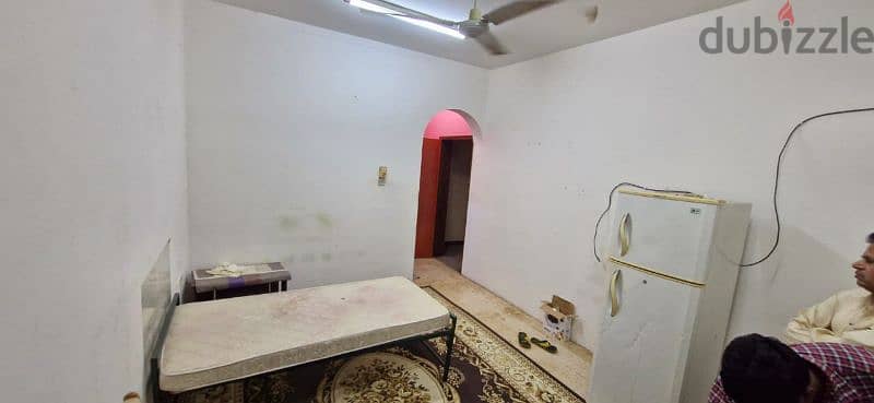 BACHELOR ROOM FOR RENT WADI KABIR 2