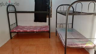 2 beds with matreass