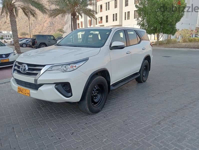 Toyota Fortuner 2019 gcc oman V4 agency service till today 0