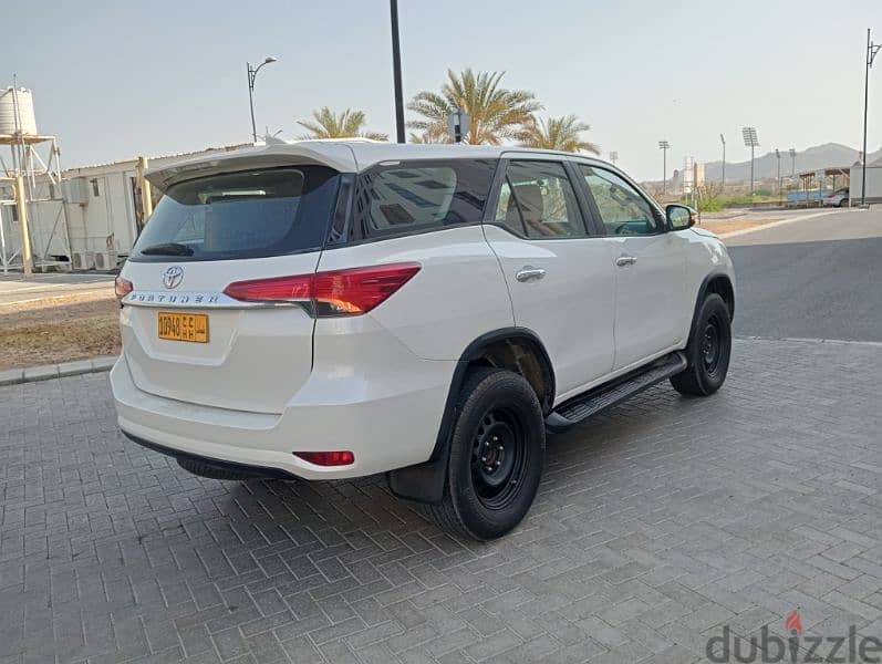 Toyota Fortuner 2019 gcc oman V4 agency service till today 3