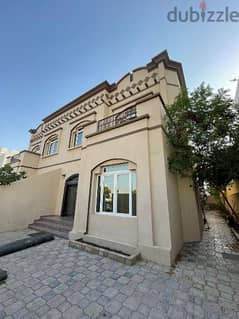 Luxury villa in Bousher 
فيلا راقيه في مرتفعات الظباط 0