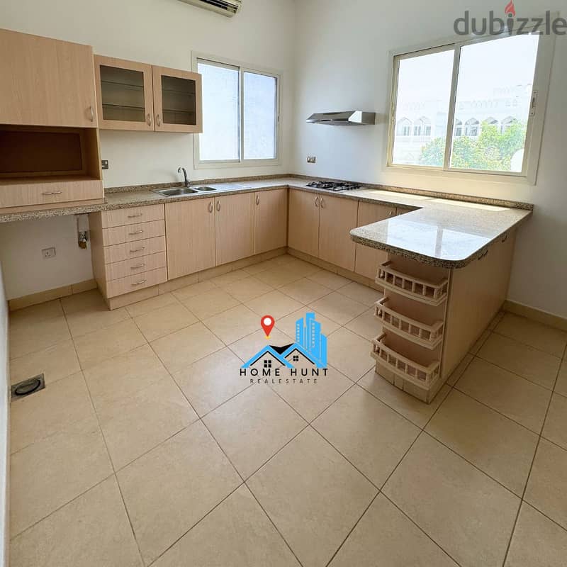 SHATTI AL QURUM | 5+1 BEDROOM LUXURIOUS BEACH SIDE VILLA 18