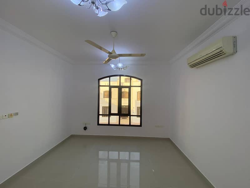 "SR-MK-611 *Spacious Villa for Rent in Al Hail South 6