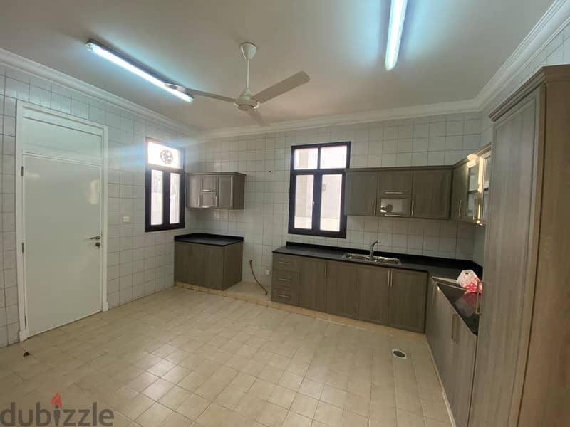 "SR-MK-611 *Spacious Villa for Rent in Al Hail South 10