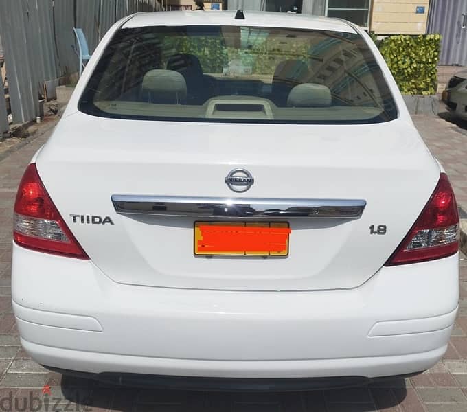 Nissan Tiida 2012 3