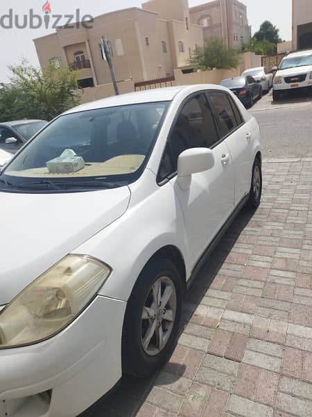 Nissan Tiida 2012 5