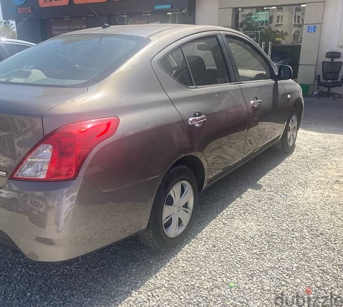 Nissan Sunny 2016 3