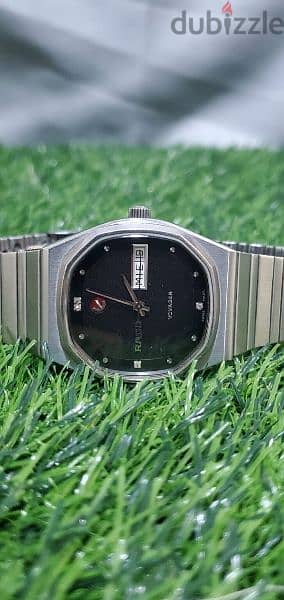 Rado Voyager Vintage 1980s automatic 25-jewels Swizz made mens watch 1