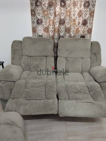 3seater recliner chair. / 4seater dining table 1