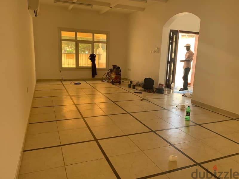 6BHK villa close the beach located al hail north golden square 18