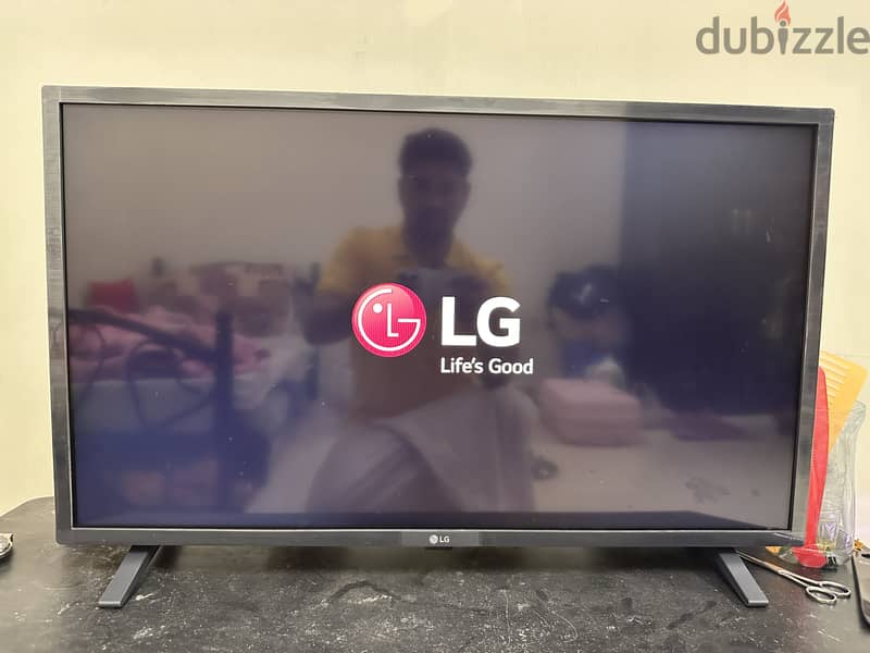 32 inch LG Smart LED TV only 5 months used 6