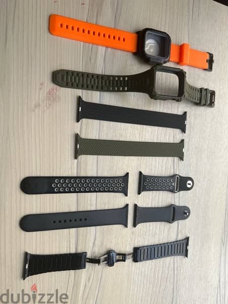 Apple Watch Series 6 44mm with charger and 7 bands 3