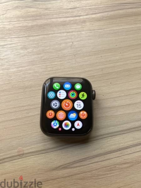 Apple Watch Series 6 44mm with charger and 7 bands 4