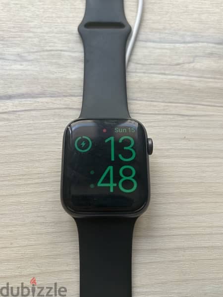 Apple Watch Series 6 44mm with charger and 7 bands 9