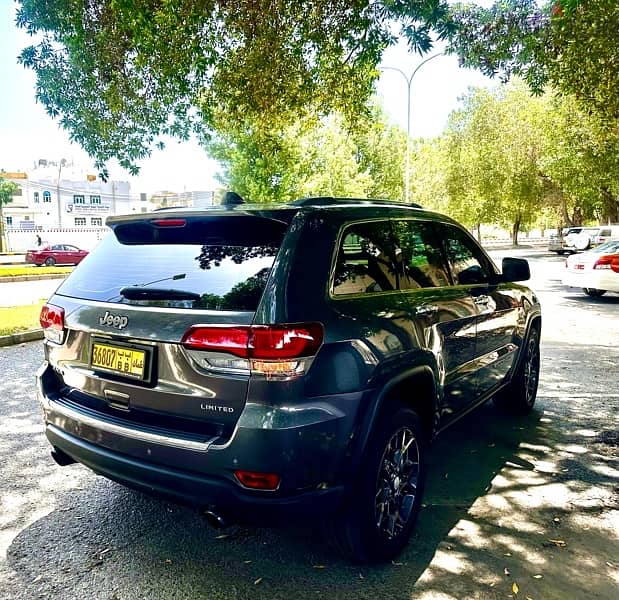 Jeep Grand Cherokee 2021 4