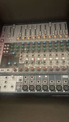 مشغل audio mixer موزع صوت اصلي ماركة soundcraft