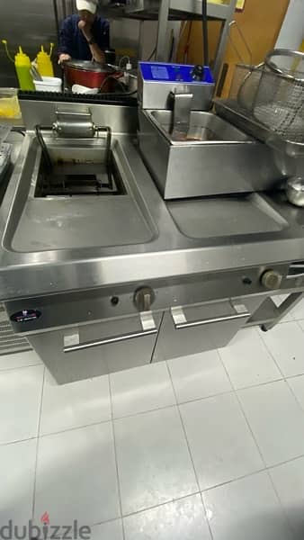 Restaurant materials for Urgent Sale معدات مطعم بالكامل للبيع 19