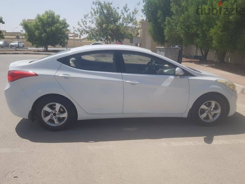 Hyundai Elantra 2012 10