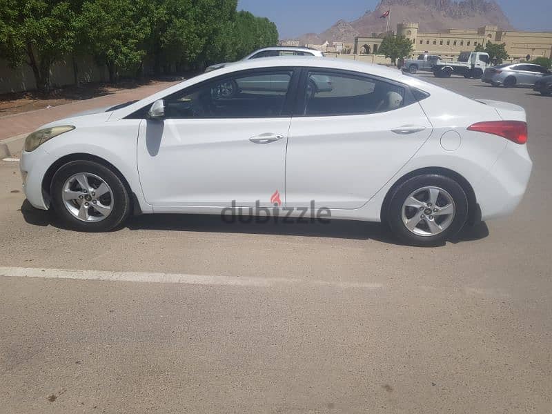 Hyundai Elantra 2012 11