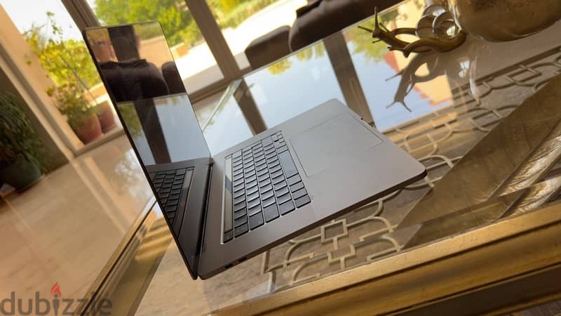 MacBook Pro (16inch, 2019) - 8-core intel core i9 2