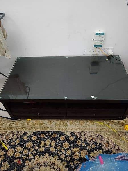 woden sofa table with high quality glass. . 3