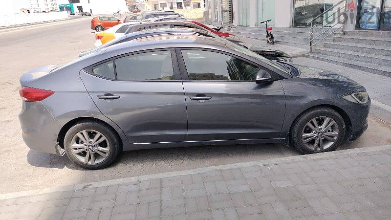 Hyundai Elantra for Rent 3