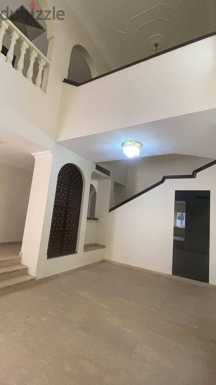 6Me33 Spacious Elegant 10BHK villafor rent in Al Sarooj. 13