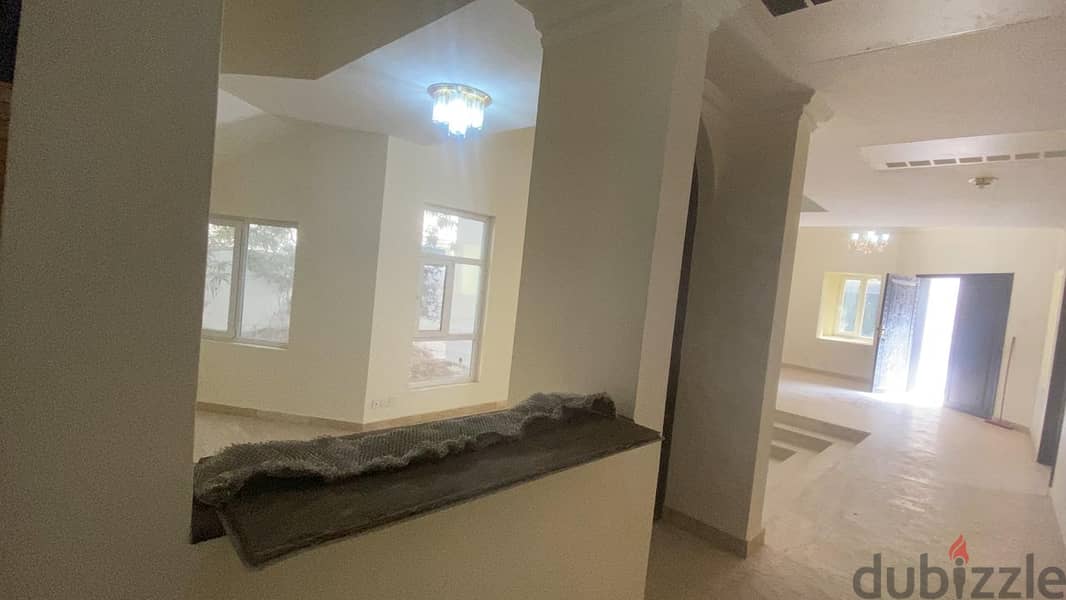 6Me33 Spacious Elegant 10BHK villafor rent in Al Sarooj. 14