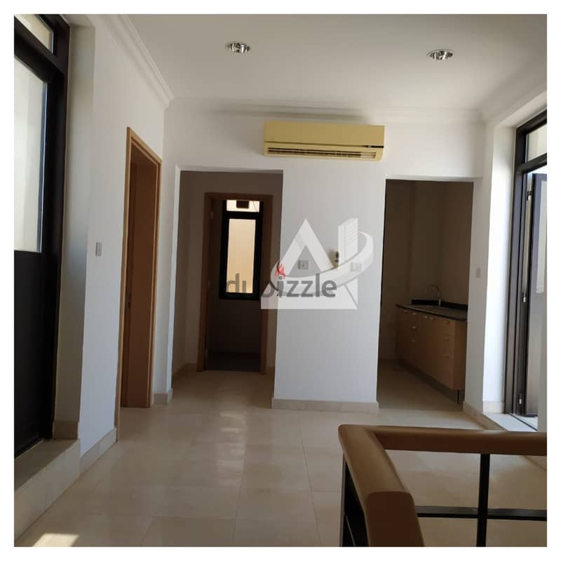 ADV937** 5bhk + Maid's villa for rent in Qurum 10